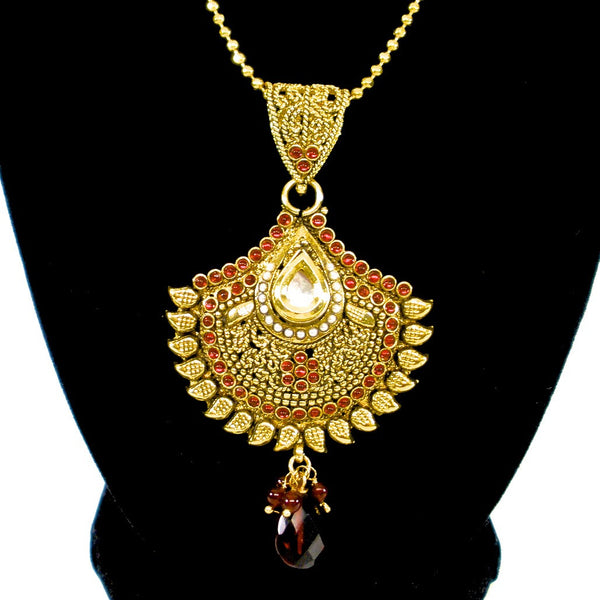 simple antique pendant set in dull gold finish