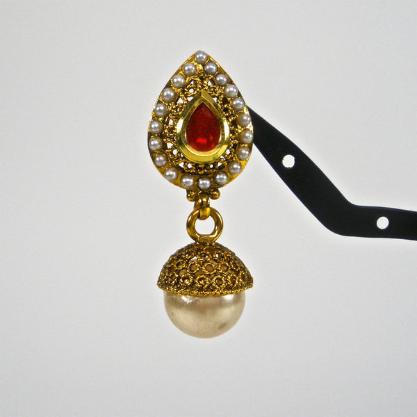 simple haram with symmetric pendants on both sides