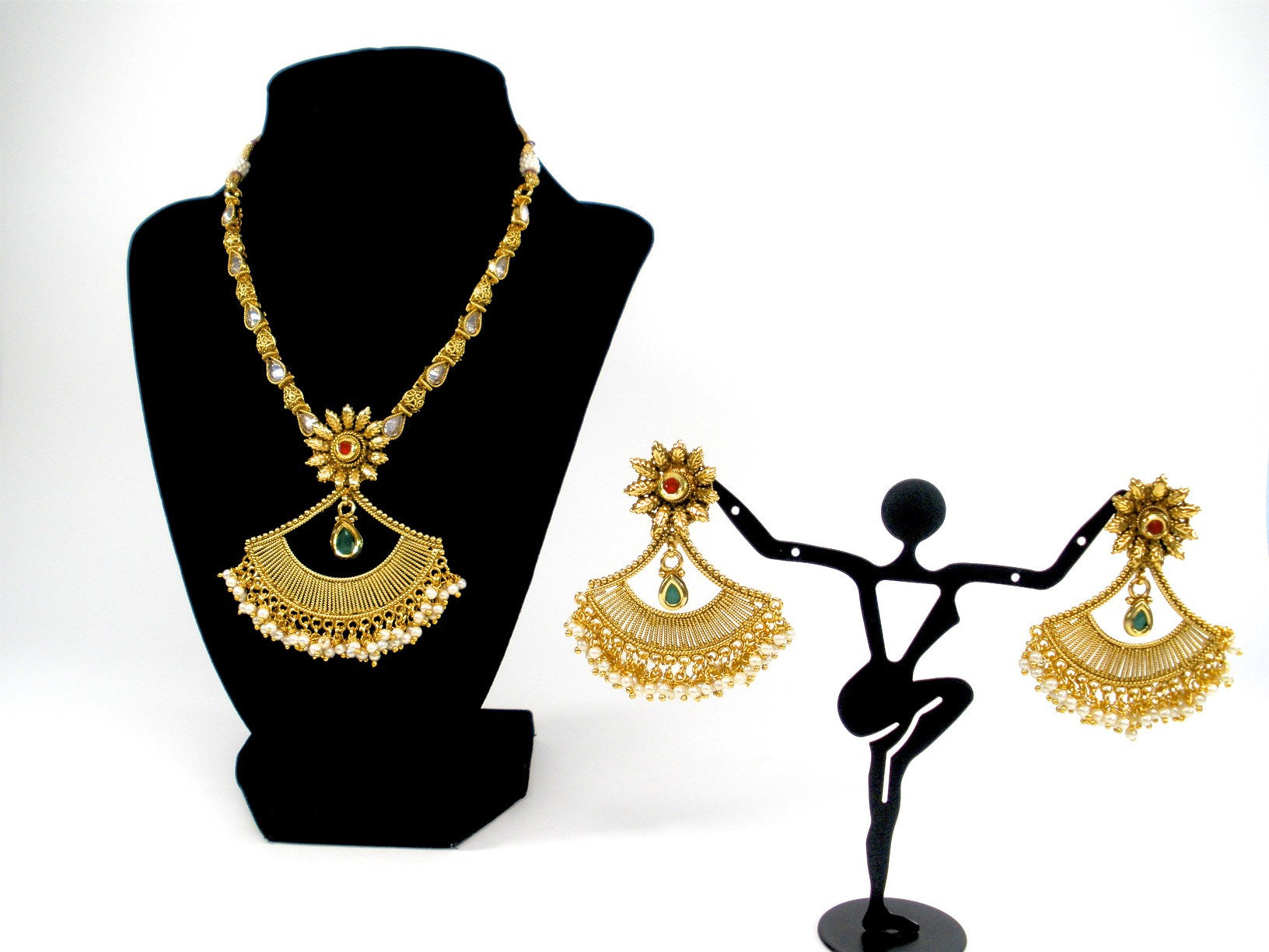 antique necklace set with fan shaped pendant