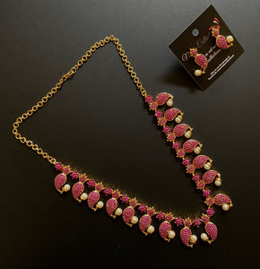Traditional mango pattern necklace set