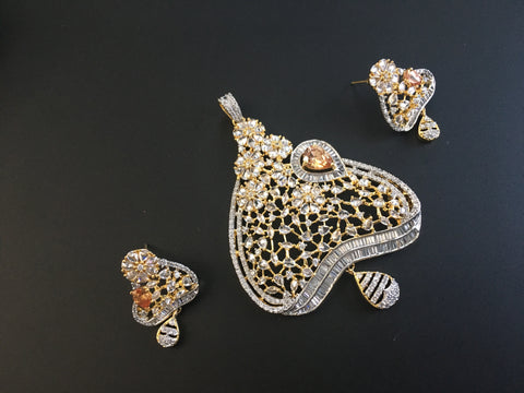 grand zircon pendant set