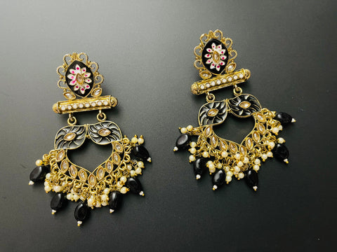 Fashion lightweight earrings