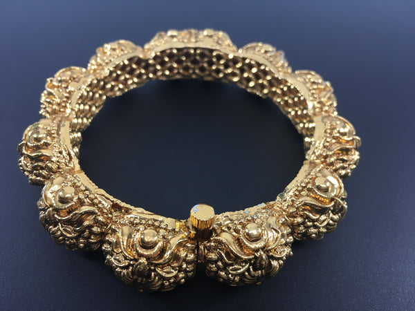 wide antique kada