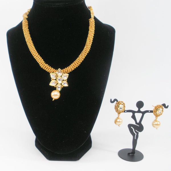 Star kundan pendant set